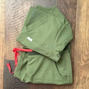 Figs Green Scrub Set with Red Tie